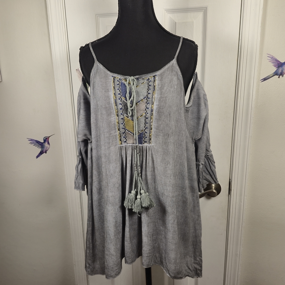 POL Cold Shoulder Boho Embroidered Tunic Top Small
